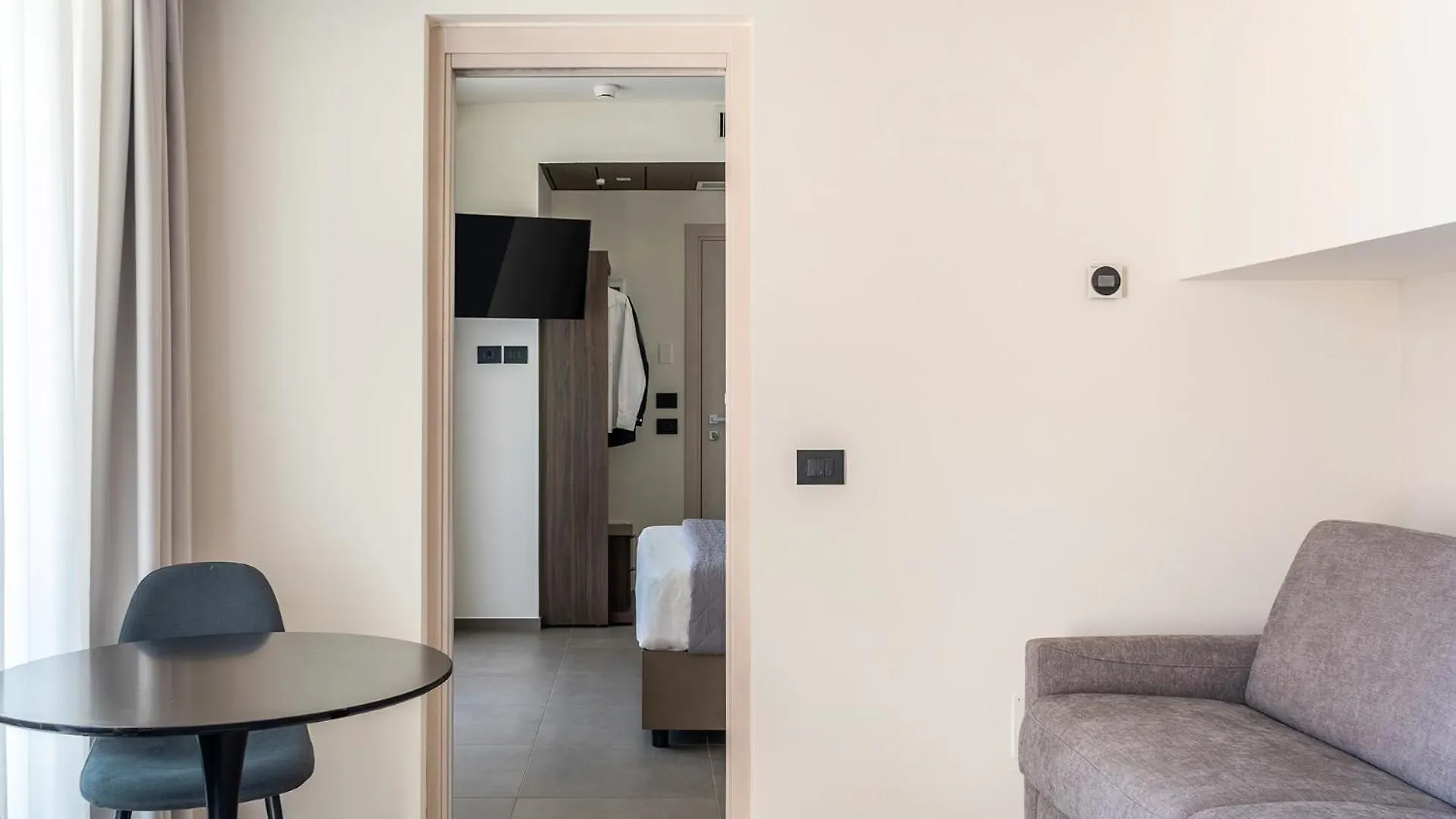 ريميني Residence Goldoni6 Suite Apartment شقة فندقية